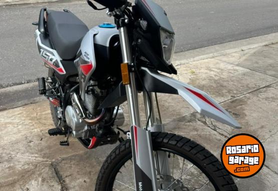 Motos - Motomel Skua Silver Edition 2023 Nafta 1800Km - En Venta