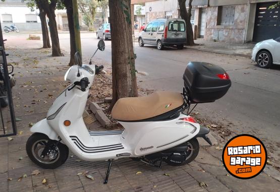 Motos - Gilera Duomo 150 2024 Nafta 1300Km - En Venta