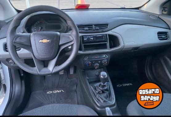 Autos - Chevrolet Onix Joy + 2019 Nafta 77000Km - En Venta