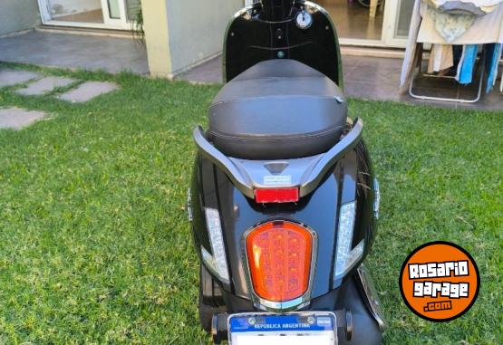 Motos - Motomel ALPINO 150CC 2022 Nafta 7500Km - En Venta