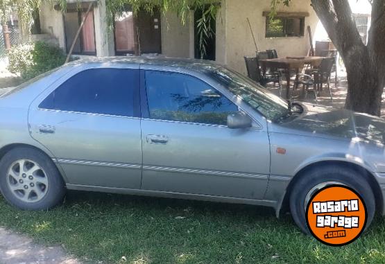 Autos - Toyota Camry 1998 Nafta 157000Km - En Venta