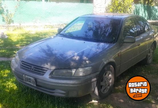 Autos - Toyota Camry 1998 Nafta 157000Km - En Venta