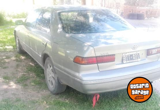 Autos - Toyota Camry 1998 Nafta 157000Km - En Venta