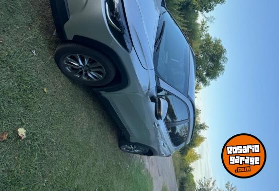 Autos - Toyota corolla cross 2021 Nafta 80000Km - En Venta