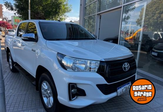 Camionetas - Toyota HILUX SRV MT6 4X4 2016 Diesel 189000Km - En Venta