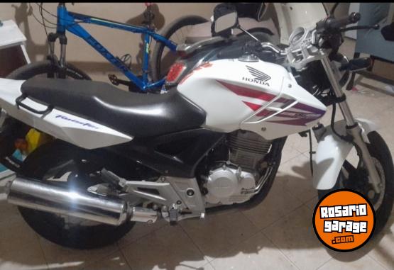 Motos - Honda Twister 2014 Nafta 42000Km - En Venta