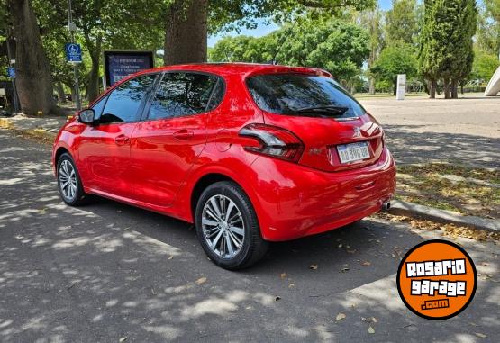 Autos - Peugeot 208 2019 Nafta 56000Km - En Venta