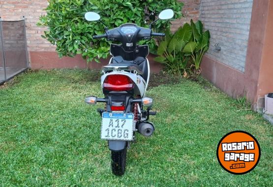 Motos - Honda Wave 2022 Nafta 7800Km - En Venta