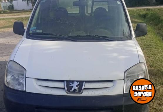 Utilitarios - Peugeot partner 2012 Diesel 130000Km - En Venta