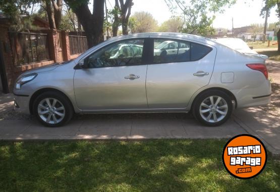 Autos - Nissan Versa adventur 2020 Nafta 40000Km - En Venta