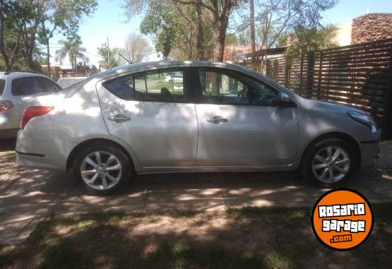 Autos - Nissan Versa adventur 2020 Nafta 40000Km - En Venta