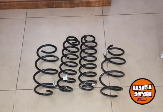 Accesorios para Autos - Resortes GOLF MK7 2015 - En Venta