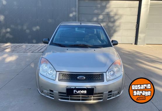 Autos - Ford Fiesta ambiente plus mp3 2009 Nafta 177000Km - En Venta