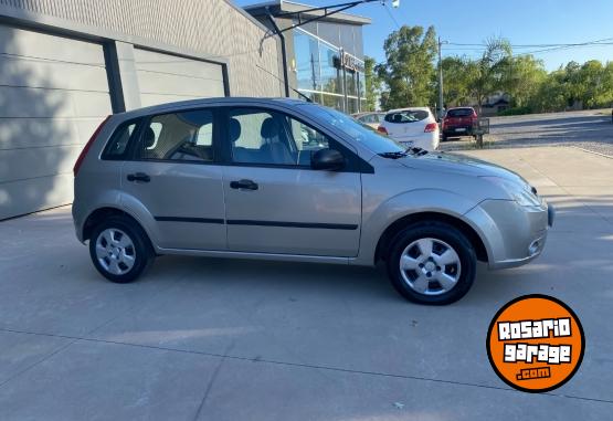 Autos - Ford Fiesta ambiente plus mp3 2009 Nafta 177000Km - En Venta