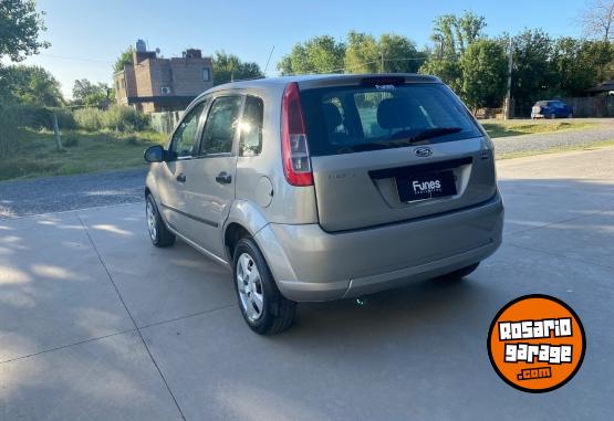 Autos - Ford Fiesta ambiente plus mp3 2009 Nafta 177000Km - En Venta