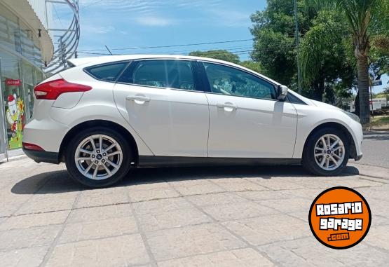 Autos - Ford Focus cuero automtico 2019 Nafta 67000Km - En Venta