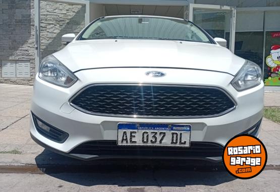 Autos - Ford Focus cuero automtico 2019 Nafta 67000Km - En Venta