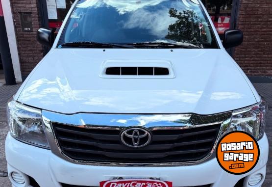 Camionetas - Toyota Hilux DX Pack 4x4 D/C 2015 Diesel 140000Km - En Venta