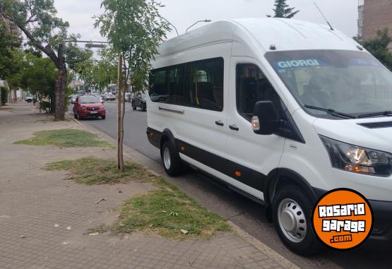 Camiones y Gras - Ford transit minibs 17 pasajeros - En Venta