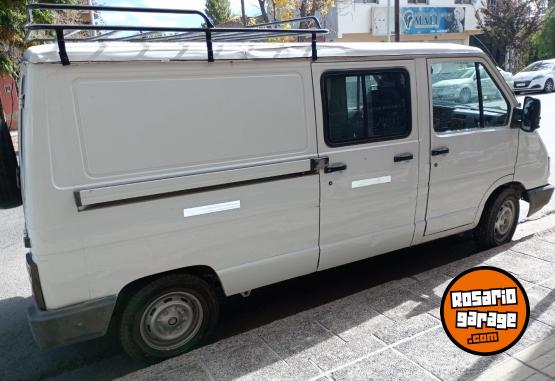 Autos - Renault Trfic 2000 Diesel 477000Km - En Venta