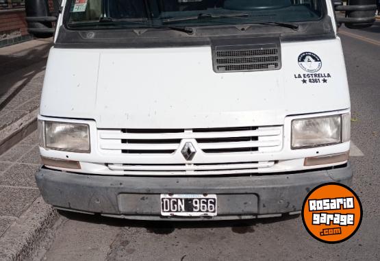 Autos - Renault Trfic 2000 Diesel 477000Km - En Venta