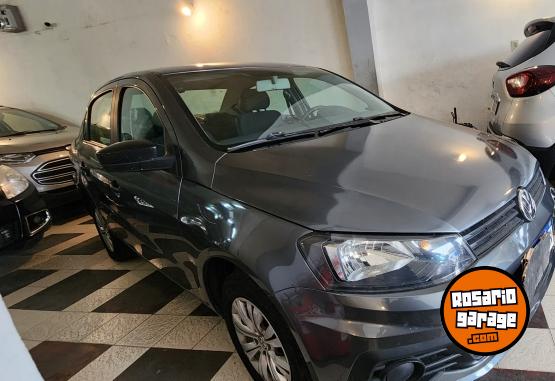 Autos - Volkswagen Voyage 2017 Nafta 93000Km - En Venta