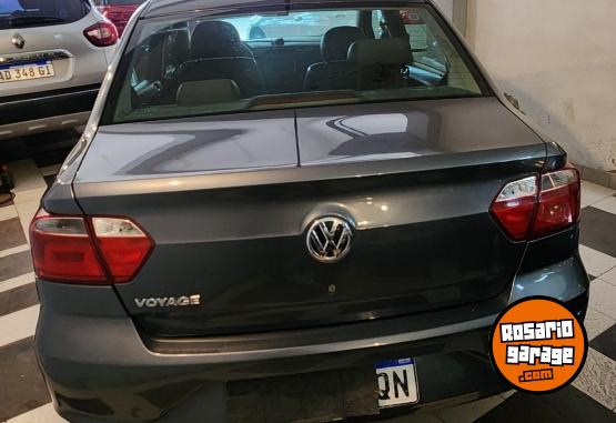 Autos - Volkswagen Voyage 2017 Nafta 93000Km - En Venta