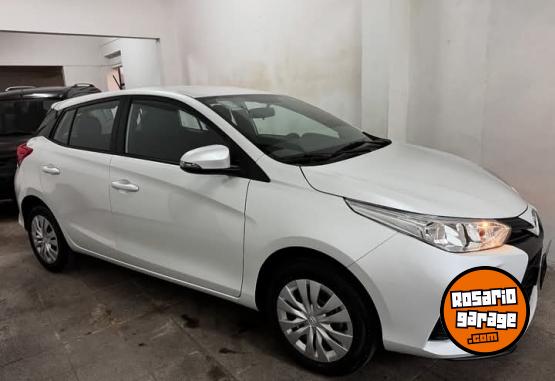 Autos - Toyota YARIS XS CVT 2025 Nafta 0Km - En Venta