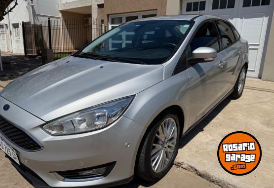 Autos - Ford Focus se plus 2019 Nafta 120000Km - En Venta