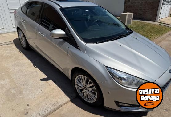 Autos - Ford Focus se plus 2019 Nafta 120000Km - En Venta