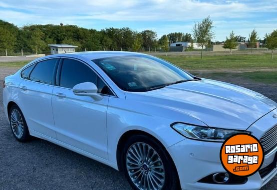 Autos - Ford Mondeo Titanium 2015 Nafta 105000Km - En Venta