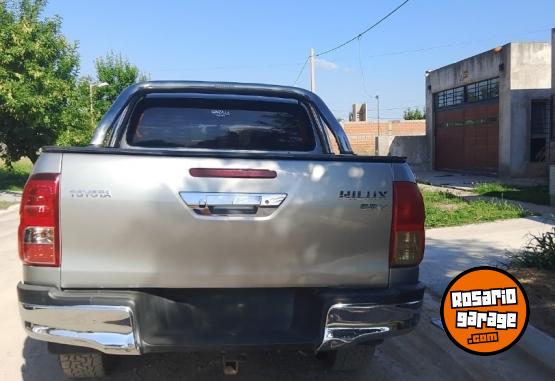 Camionetas - Toyota hilux 2.8 d/c srx 2016 Diesel 160000Km - En Venta