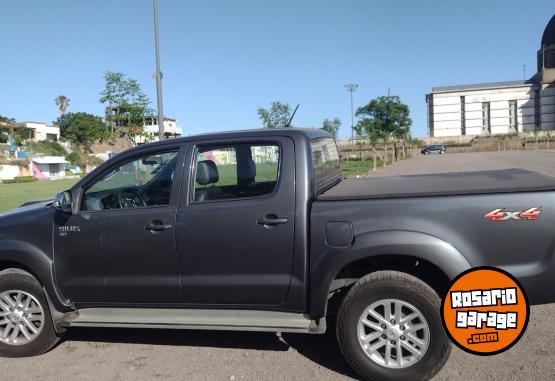 Camionetas - Toyota Hilux srv 2013 Diesel 217000Km - En Venta