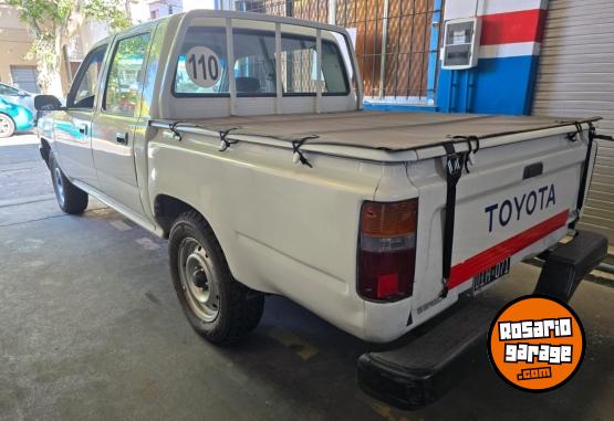 Camionetas - Toyota hilux 2000 Diesel 329000Km - En Venta