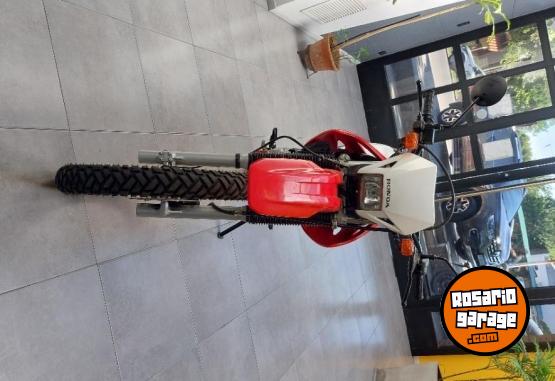 Motos - Honda KR TORNADO 250 2022 Nafta 4400Km - En Venta