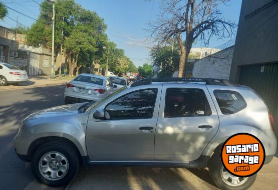 Camionetas - Renault DUSTER 2017 Nafta 96340Km - En Venta