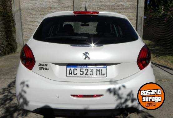 Autos - Peugeot 208 2018 Nafta 45000Km - En Venta