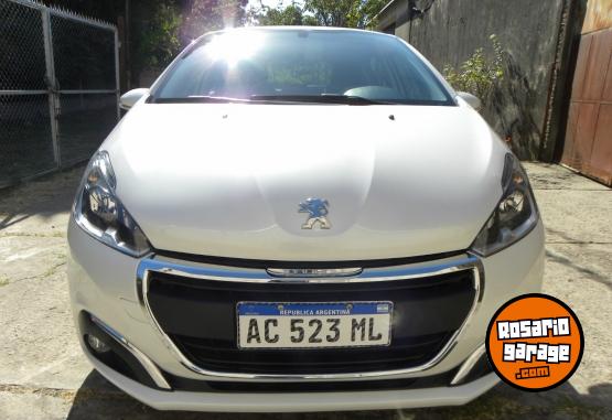 Autos - Peugeot 208 2018 Nafta 45000Km - En Venta