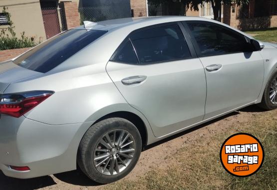 Autos - Toyota Corolla XEI Pack 2018 Nafta 120000Km - En Venta