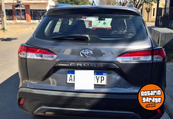 Camionetas - Toyota Corolla cross 2022 Nafta 27000Km - En Venta