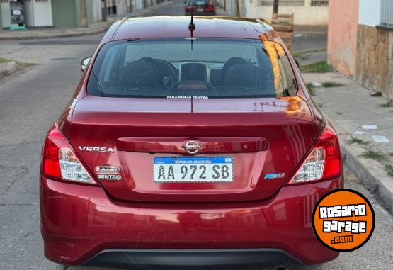 Autos - Nissan Versa 2017 GNC 160000Km - En Venta