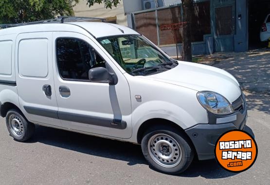 Utilitarios - Renault kangoo 2015 Nafta 135000Km - En Venta