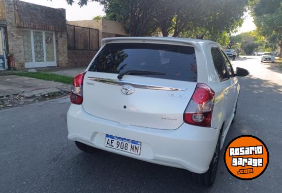 Autos - Toyota etios xls 2022 Nafta 53000Km - En Venta