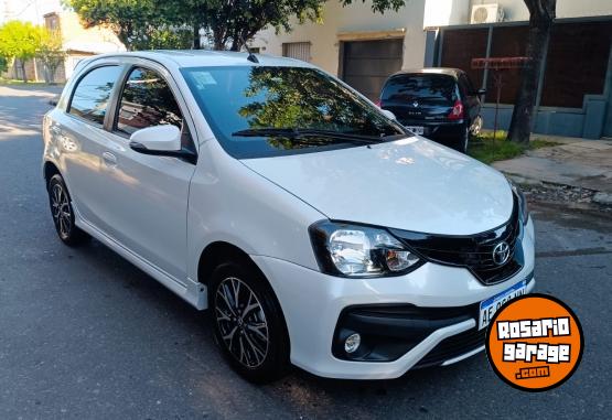 Autos - Toyota etios xls 2022 Nafta 53000Km - En Venta