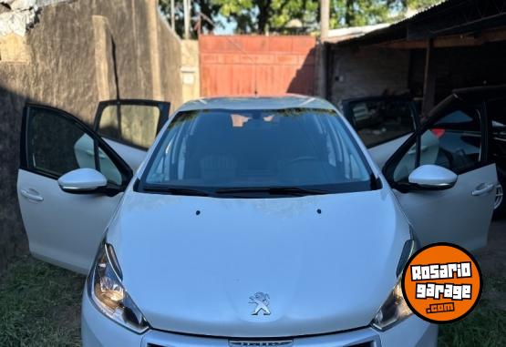 Autos - Peugeot 208 active 2016 Nafta 80000Km - En Venta