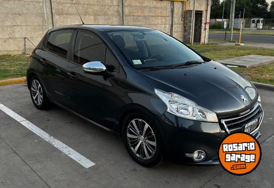 Autos - Peugeot 208 2013 Nafta 154000Km - En Venta