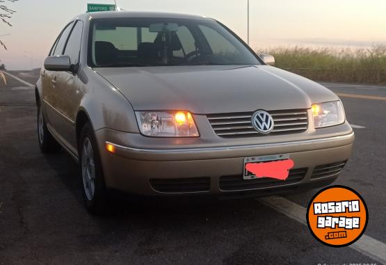 Autos - Volkswagen Bora tdi 1.9 2005 Diesel 220000Km - En Venta