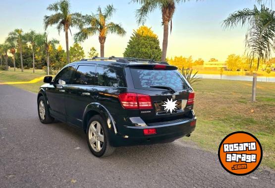 Camionetas - Dodge JOURNEY 2011 Nafta 118000Km - En Venta