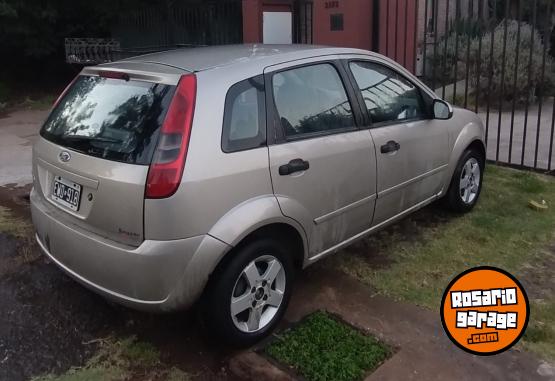 Autos - Ford Fiesta 2005 Nafta 220000Km - En Venta