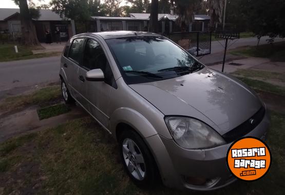 Autos - Ford Fiesta 2005 Nafta 220000Km - En Venta